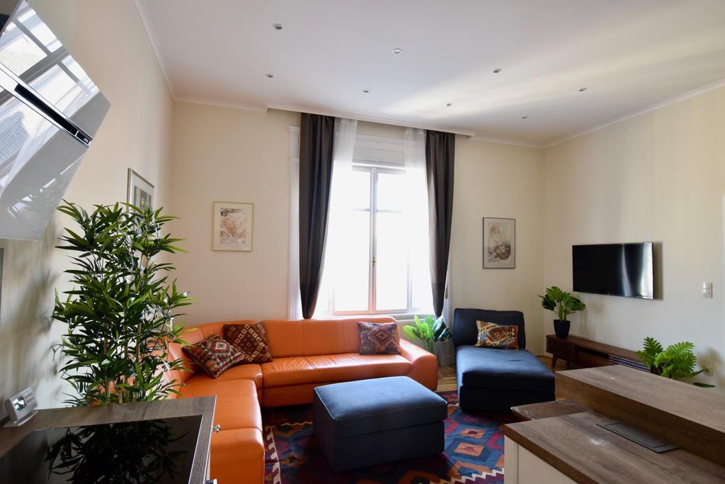 Luxury Apartment by Hi5 - Király street Suite Budapešť Exteriér fotografie