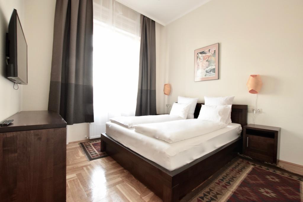 Luxury Apartment by Hi5 - Király street Suite Budapešť Exteriér fotografie